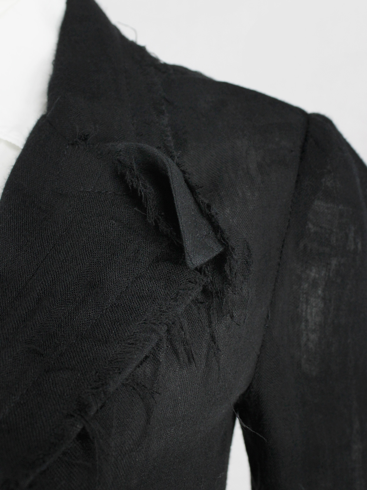 vaniitas Yohji Yamamoto long black asymmetric blazer with frayed finish 0535