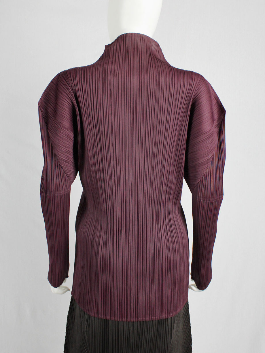 vaniitas vintage Issey Miyake pleates burgundy jumper with square shoulders 6421
