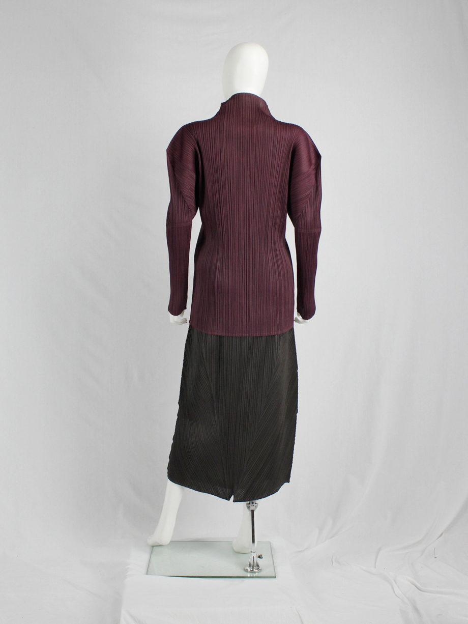 vaniitas vintage Issey Miyake pleates burgundy jumper with square shoulders 6437