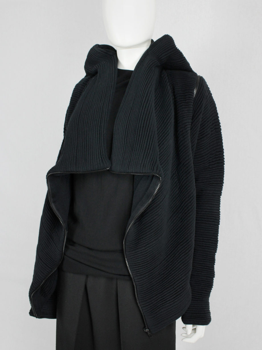 Rad Hourani dark blue cardigan with geometric shoulders and zip-off sleeves fall 2010 (3)