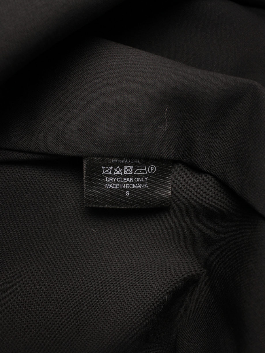 vaniitas vintage A.F. Vandevorst black asymmetric jacket with draped volume (14)