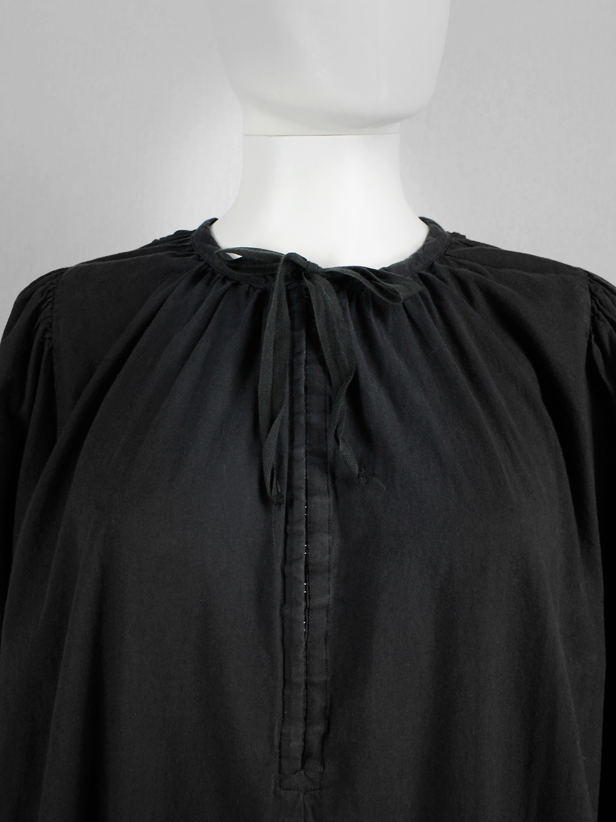 Maison Martin Margiela black maxi-length priest dress — spring 1993 - V ...