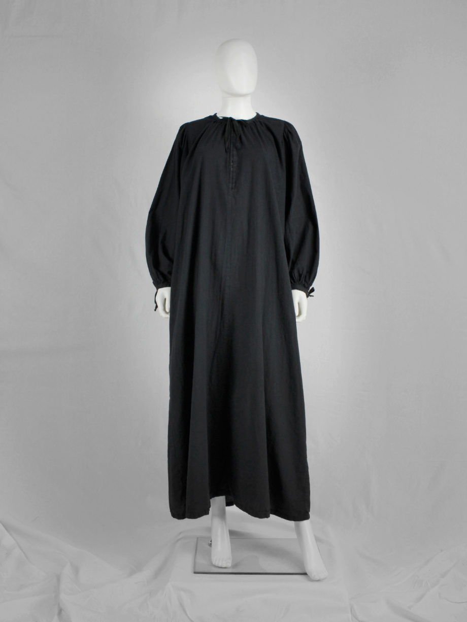 vaniitas vintage Maison Martin Margiela black maxi-length priest dress spring 1993 (3)