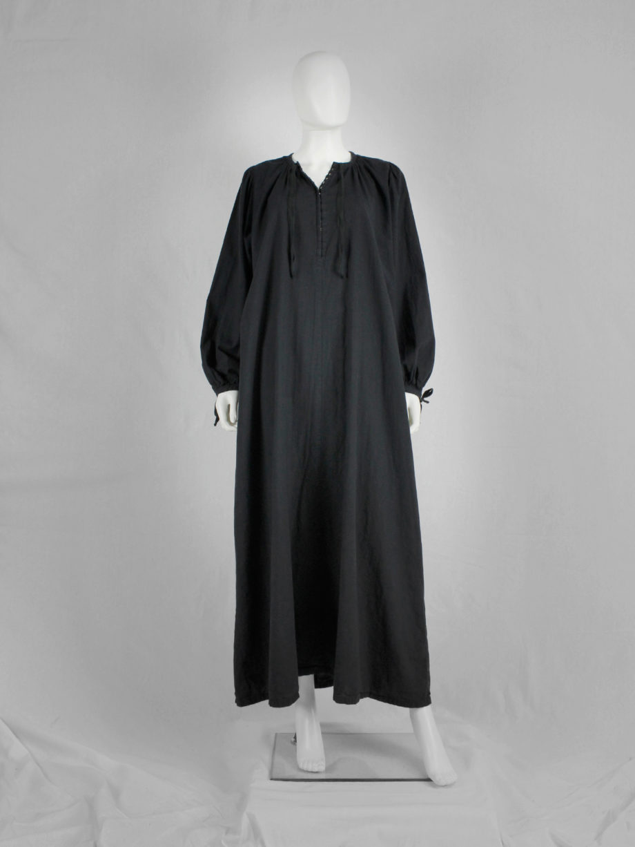 vaniitas vintage Maison Martin Margiela black maxi-length priest dress spring 1993 (8)