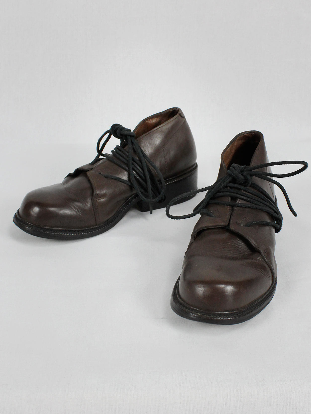 Dirk Bikkembergs brown derby shoes with laces through the soles fall 1994 (4)
