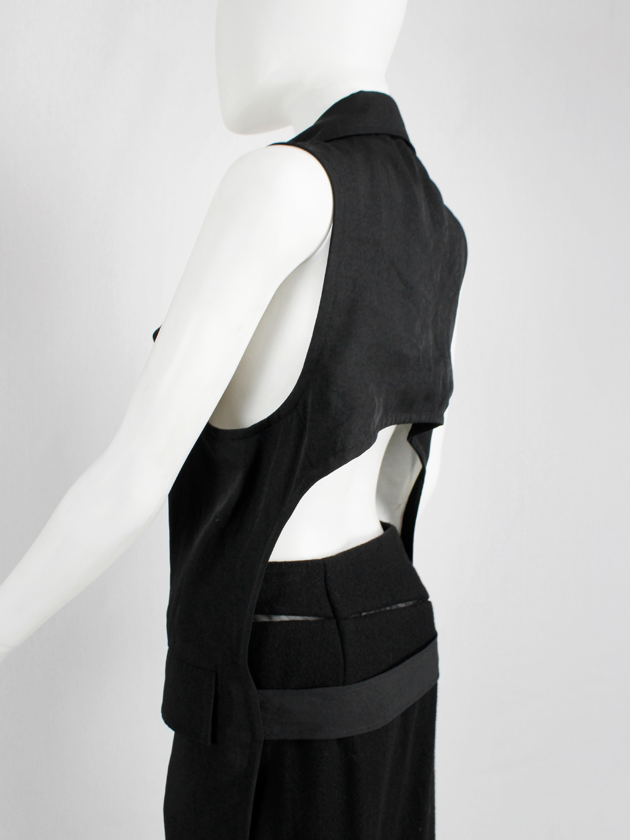 Limi Feu black long belted waistcoat with open back - V A N II T A S