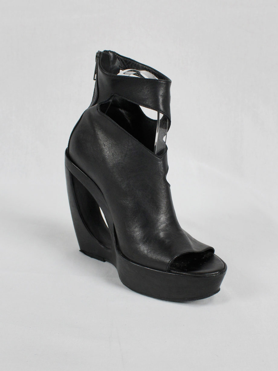 vaniitas Ann Demeulemeester black boots with cut-out curved heel fall 2013 (1)