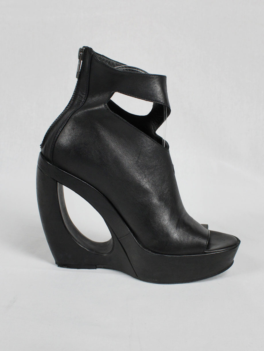 vaniitas Ann Demeulemeester black boots with cut-out curved heel fall 2013 (2)
