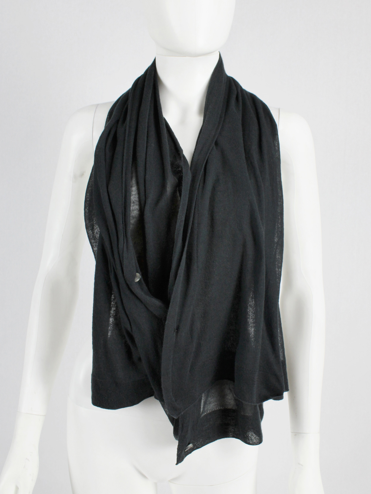 vaniitas Ann Demeulemeester black convertible scarf with buttons (7)