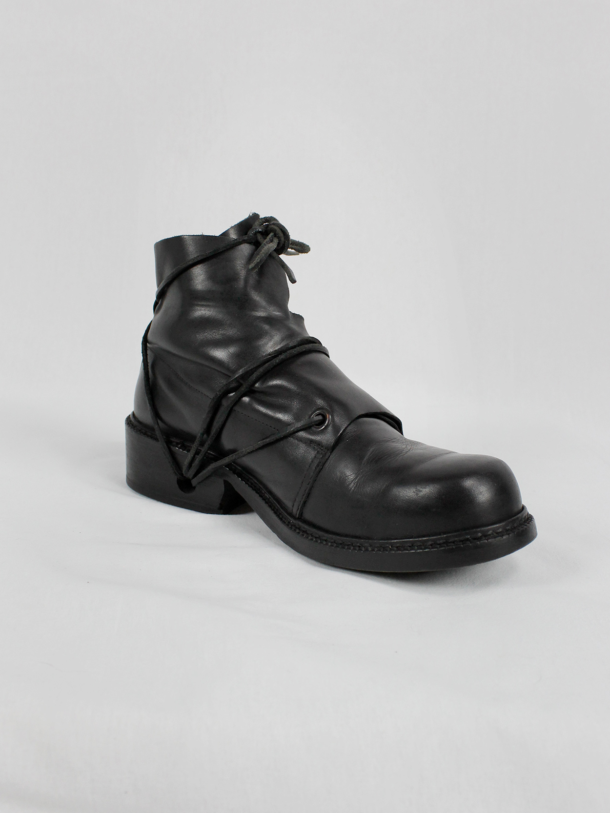 Dirk Bikkembergs black boots with flap and laces through the soles (44 ...