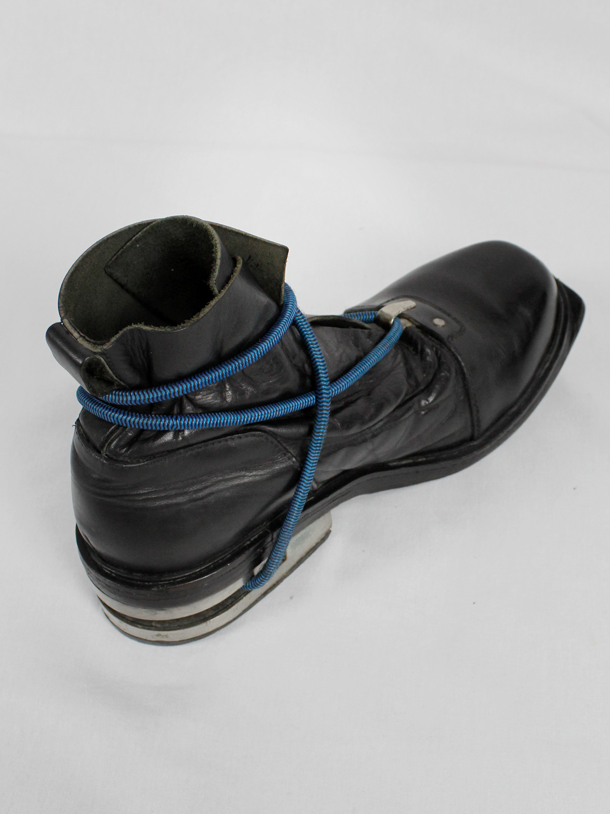 vaniitas Dirk Bikkembergs black mountaineering boots with metal heel and elastics fall 1996 (16)