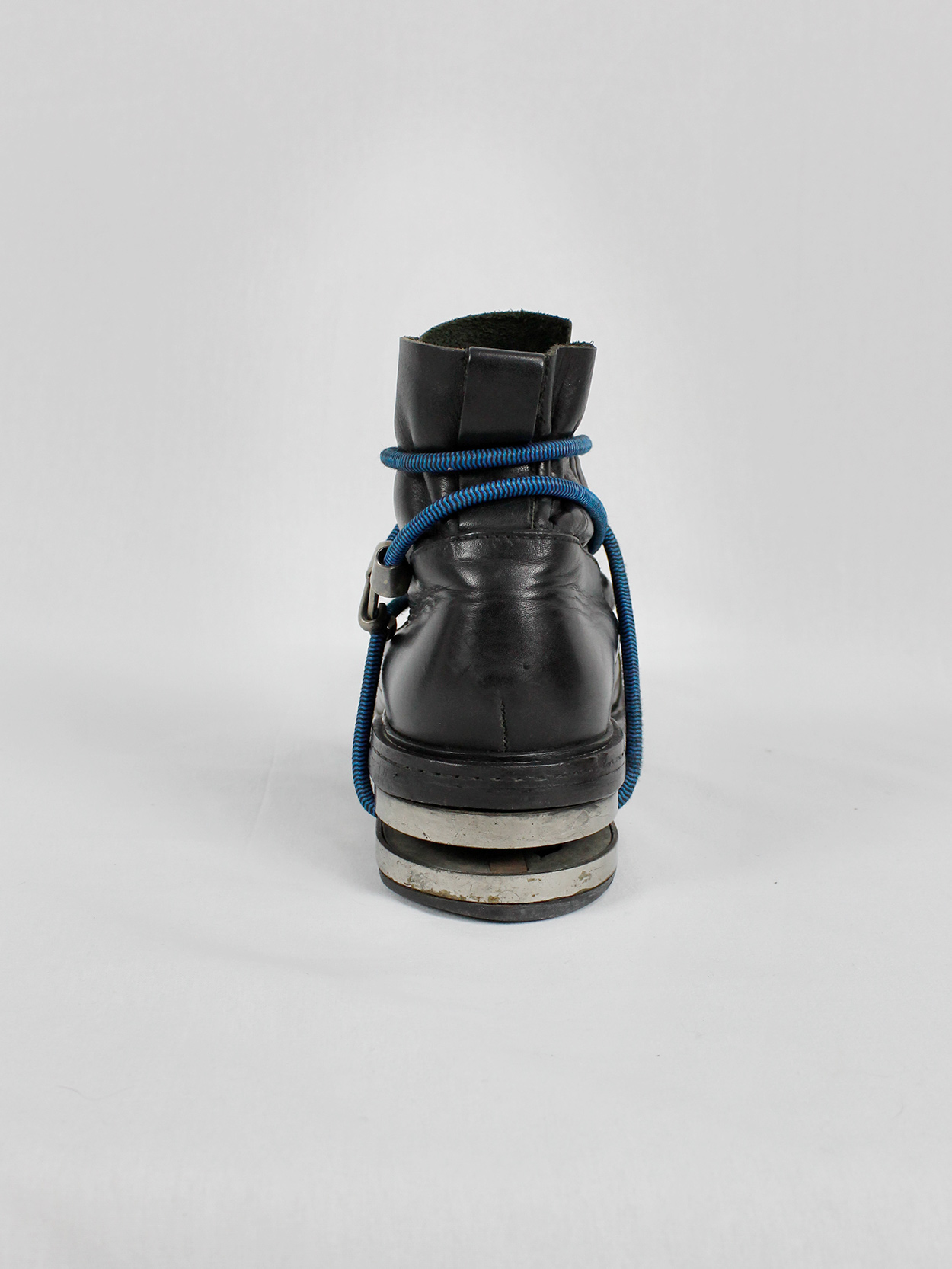 vaniitas Dirk Bikkembergs black mountaineering boots with metal heel and elastics fall 1996 (23)