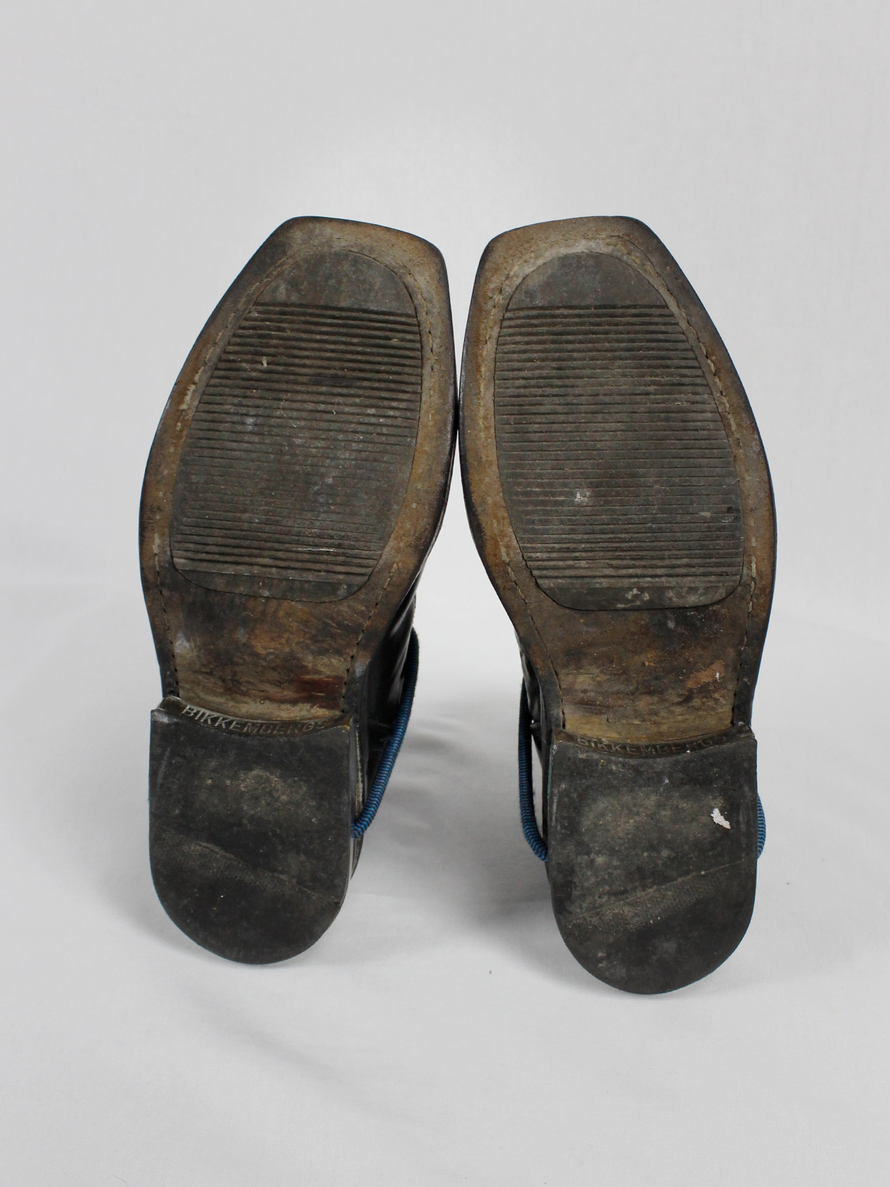vaniitas Dirk Bikkembergs black mountaineering boots with metal heel and elastics fall 1996 (26)