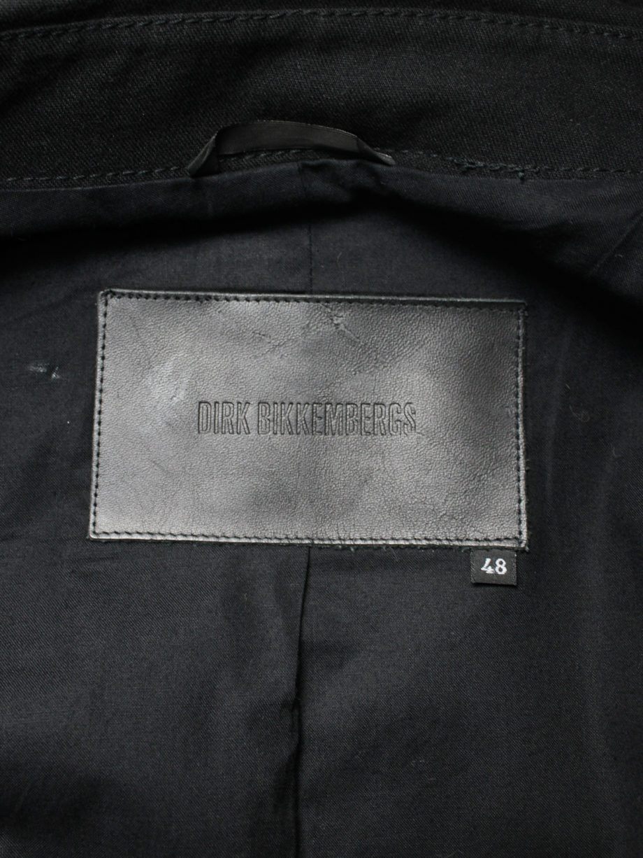 vaniitas Dirk Bikkembergs dark blue coat with curved zippers runway fall 2003 (15)