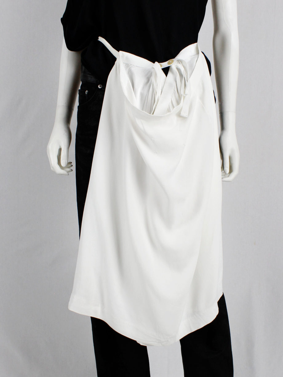 vaniitas Maison Martin Margiela white skirt worn on the front of the body spring 2004 (1)