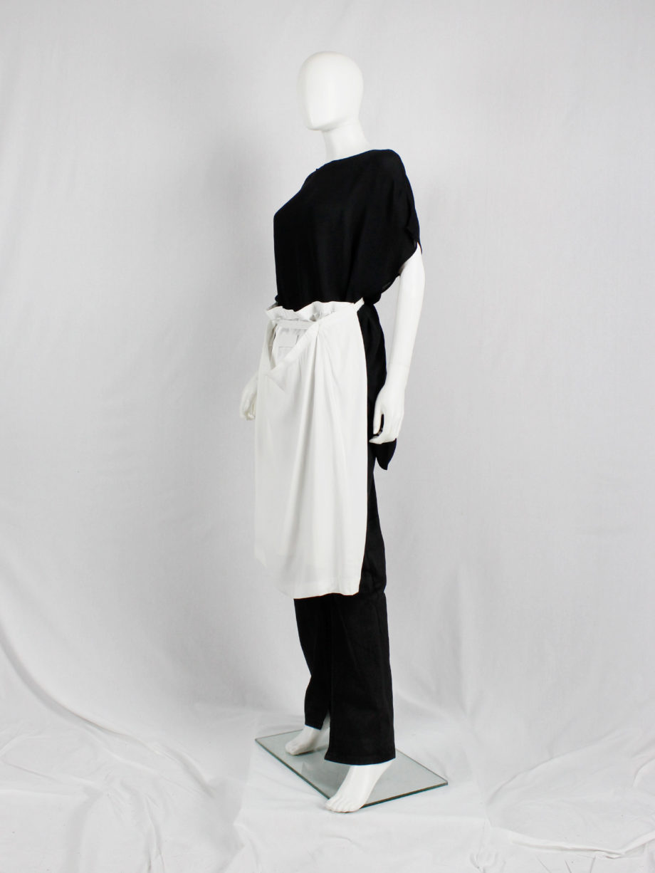 vaniitas Maison Martin Margiela white skirt worn on the front of the body spring 2004 (7)