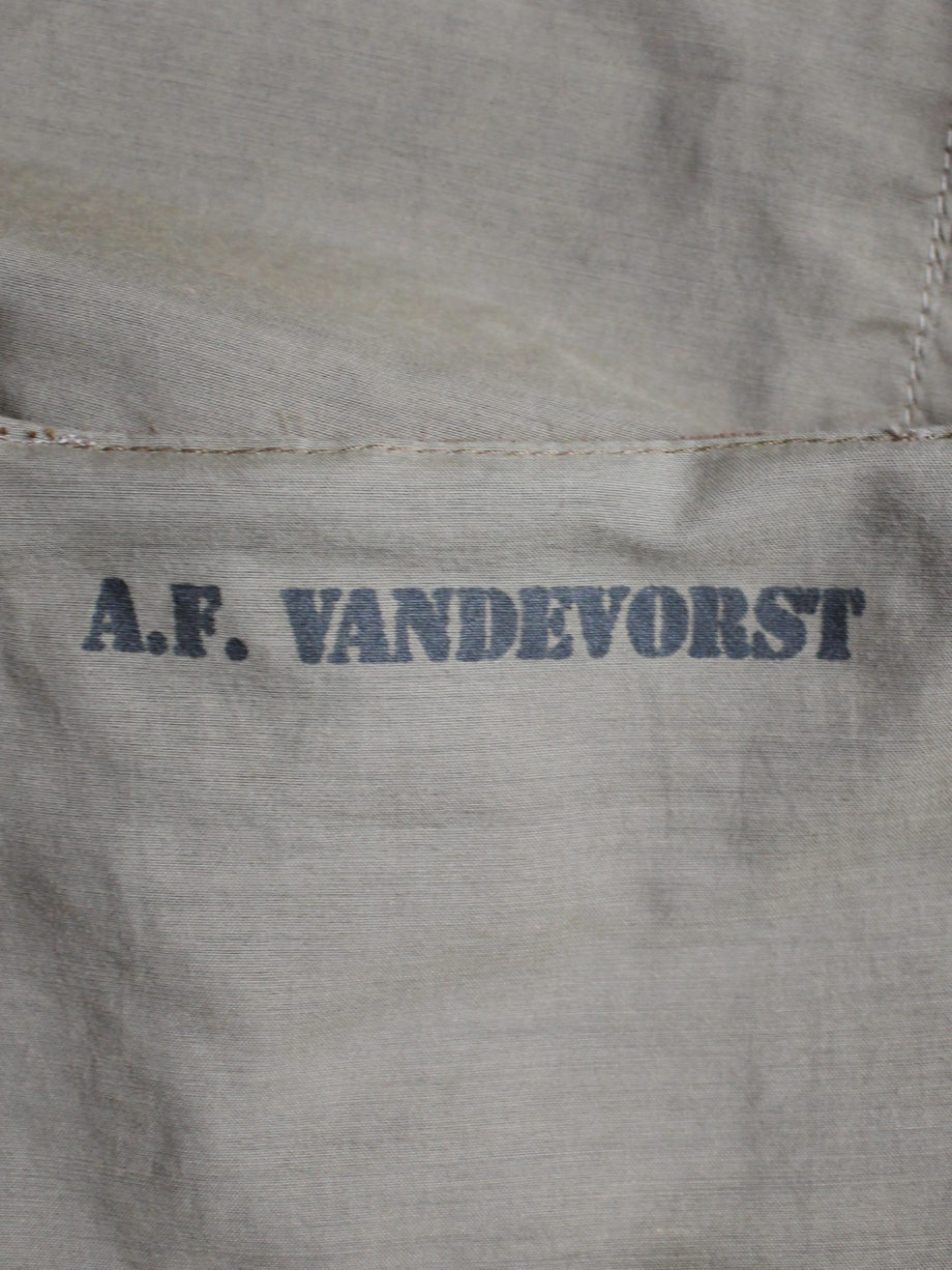 vaniitas af Vandevorst brown breastplate with back number 21 runway spring 2001 (12)