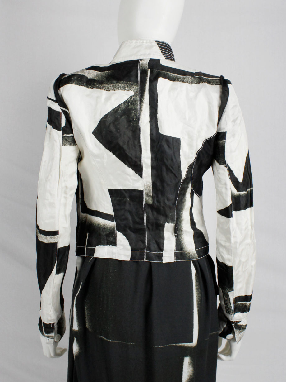 Ann Demeulemeester black and white fencing jacket with side button closure runway spring 2011 (17)
