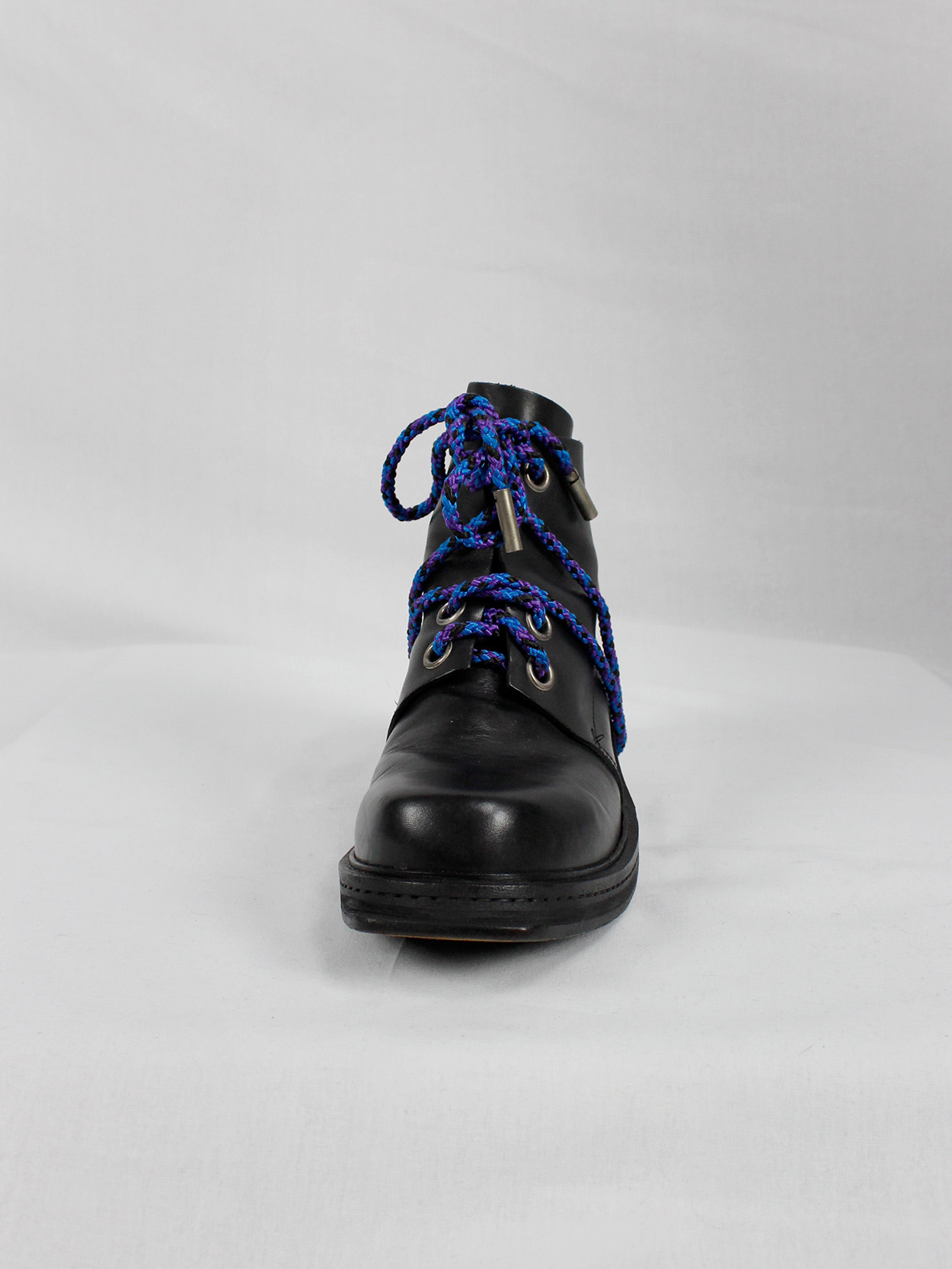 Dirk Bikkembergs black ankle boots with metal slit heel and purple cord fall 1994 (17)