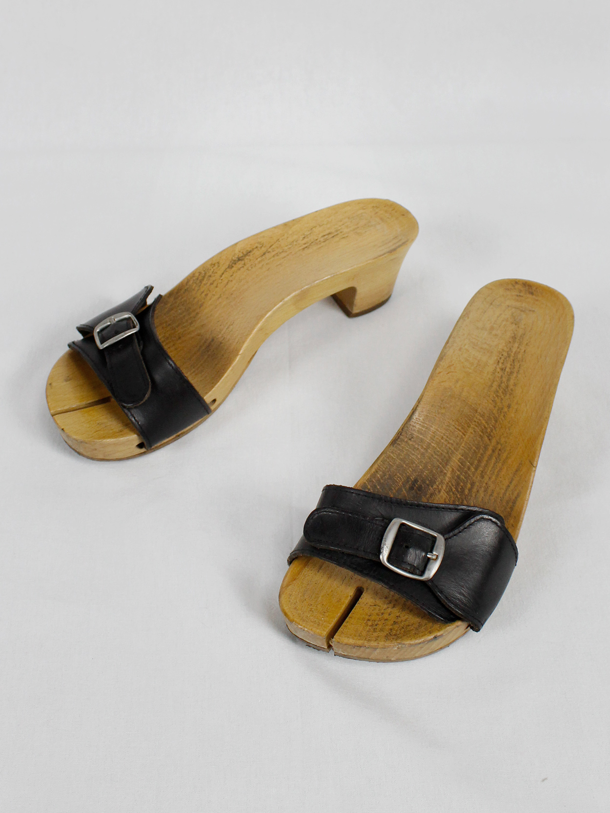 Maison Martin Margiela 6 wood tabi clogs with black leather straps spring 2005 (1)