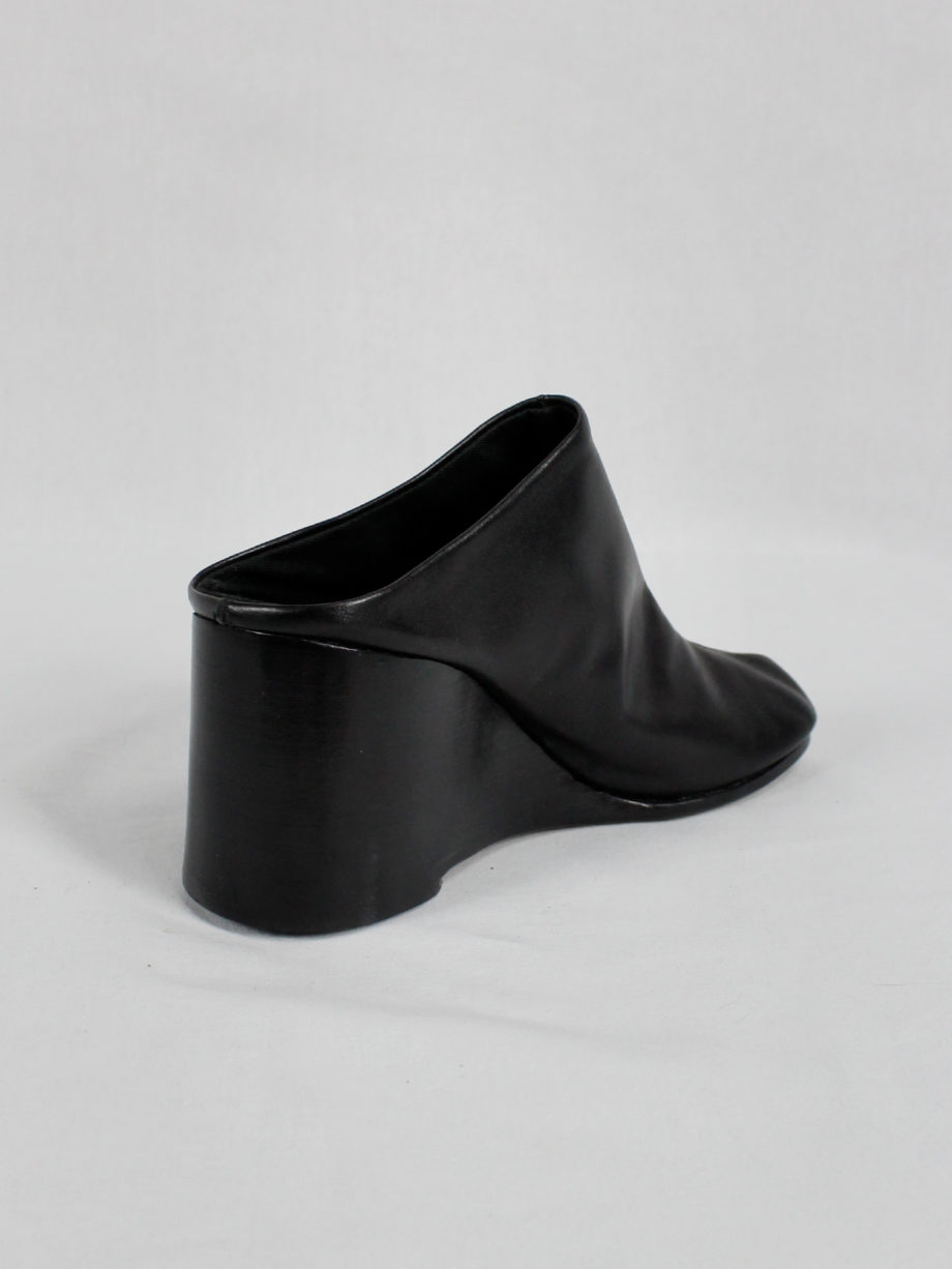 Maison Martin Margiela black tabi slippers with wedge heel spring 2002 (14)
