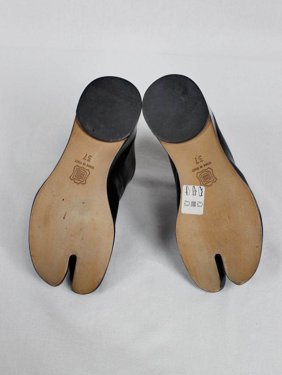 Maison Martin Margiela black tabi slippers with wedge heel spring 2002 (17)