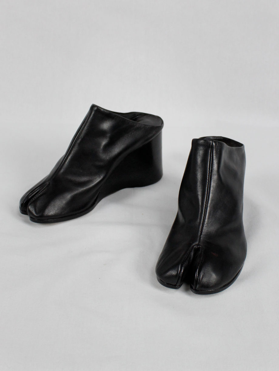 Maison Martin Margiela black tabi slippers with wedge heel spring 2002 (2)