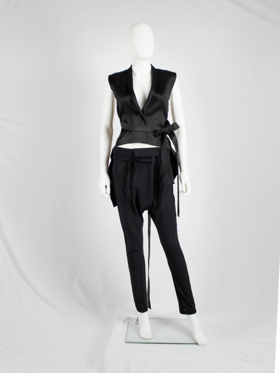 vaniitas Ann Demeulemeester black harem trousers with blet strap and front pleat (2)