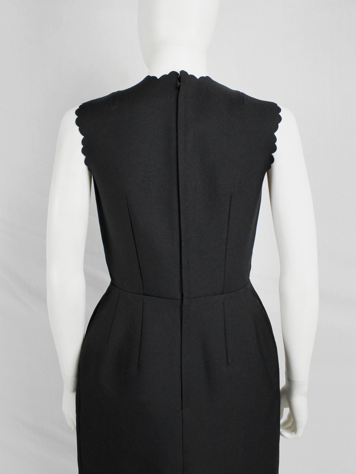 vintage Comme des Garcons black dress with scalloped edges and wider hips spring 1999 (10)