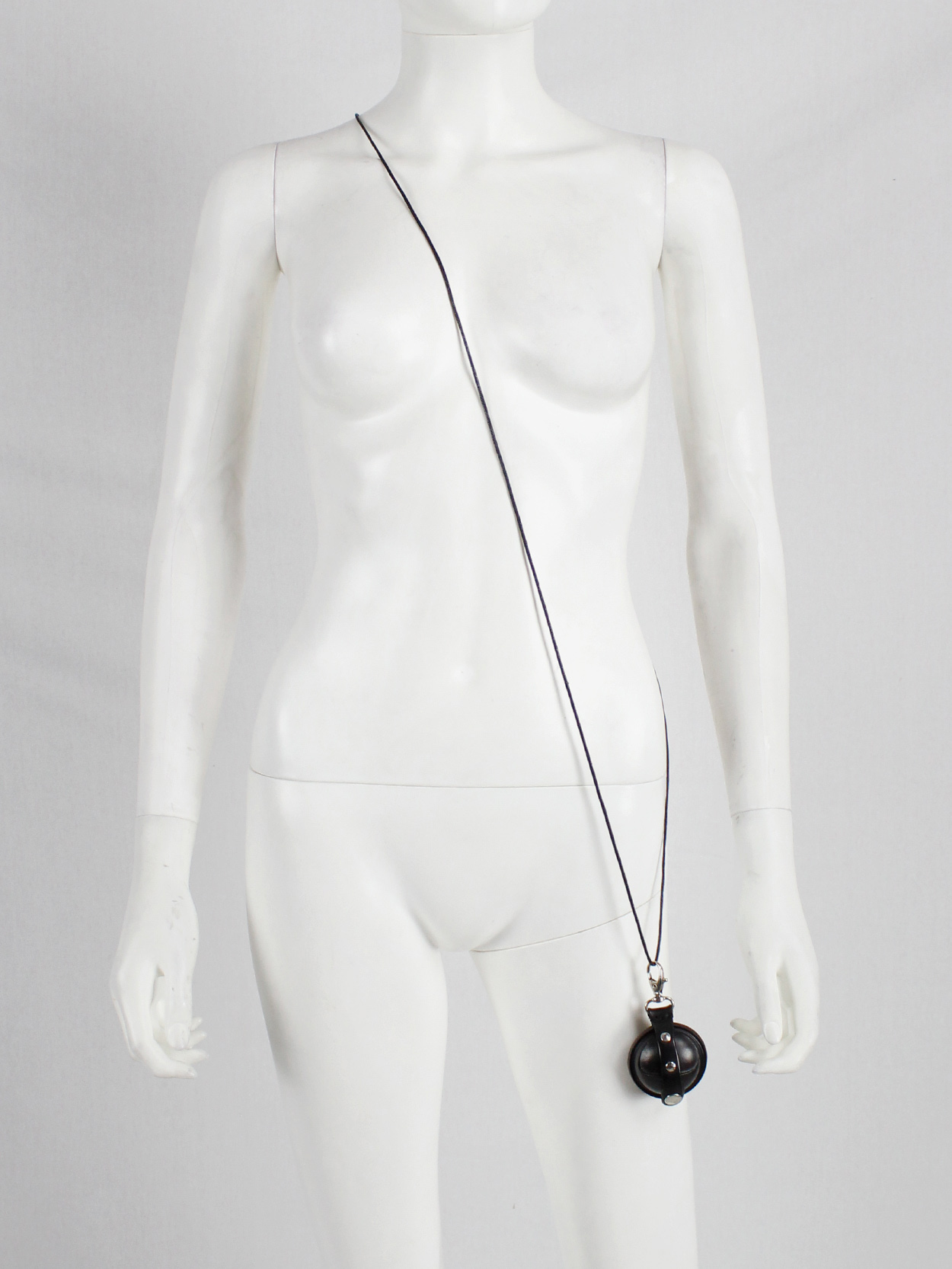 Ann Demeulemeester black leather coin pouch on a necklace (15)