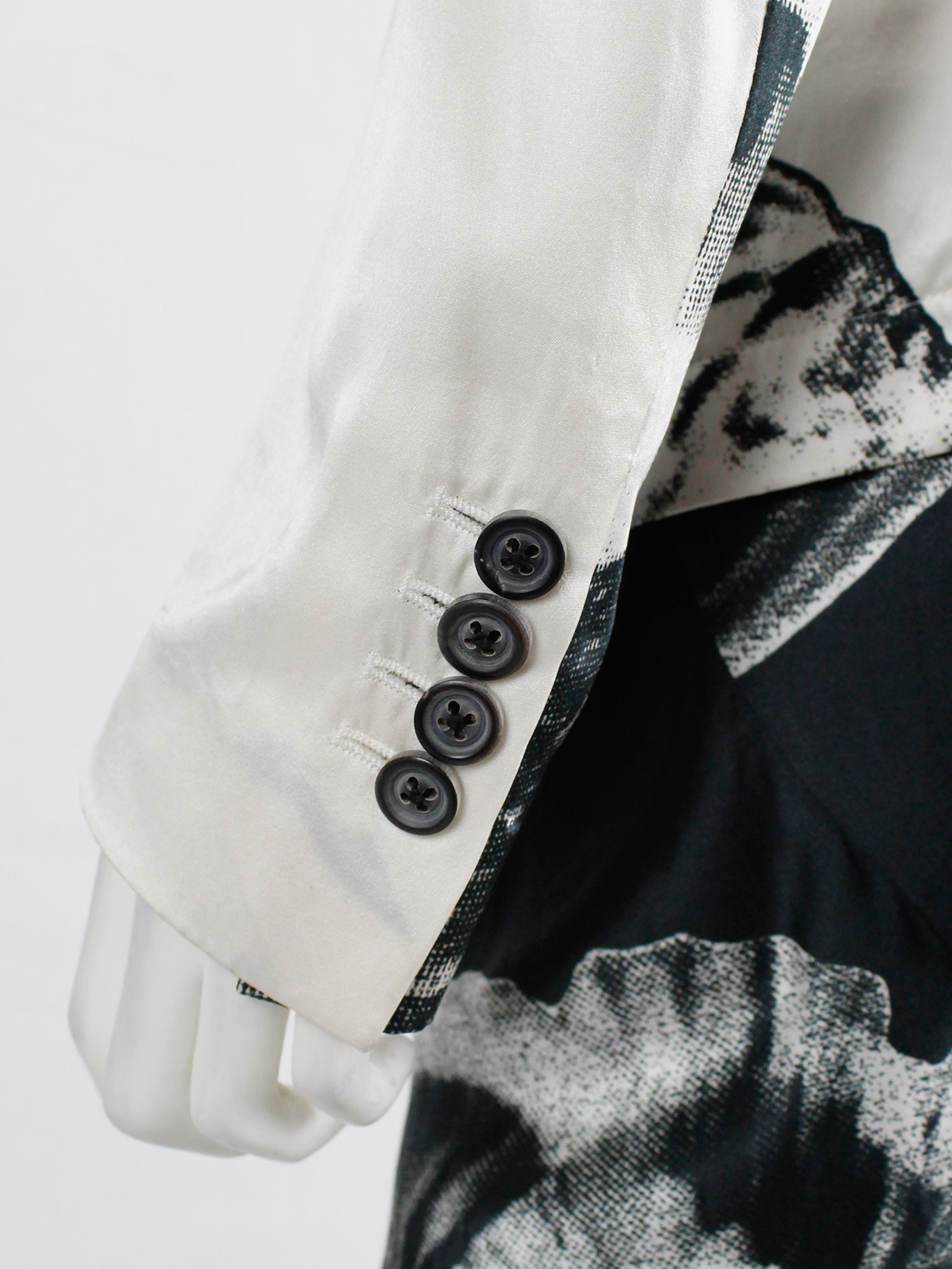 Ann Demeulemeester white asymmetric bird print jacket with inner belt strap spring 2010 (1)