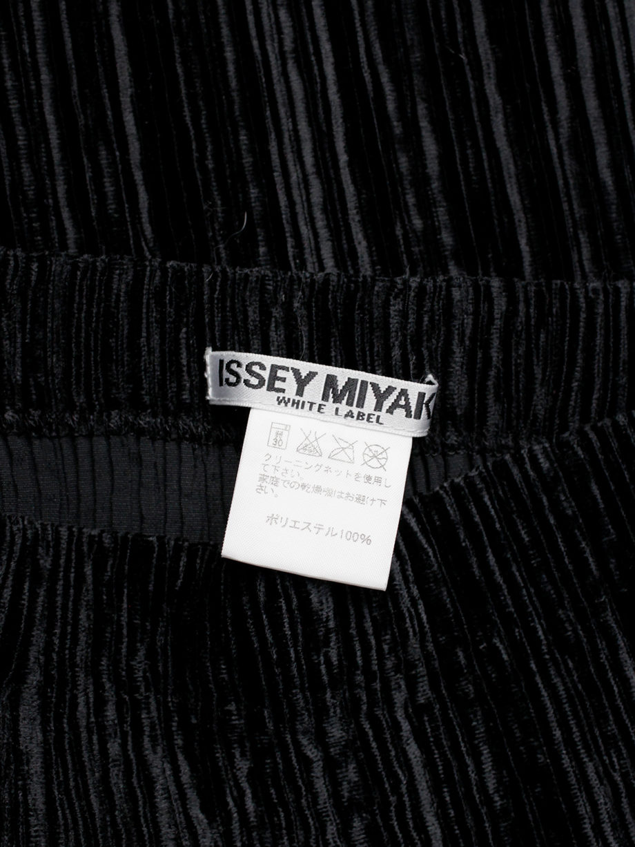 Issey Miyake black velvet maxi skirt with fine pressed pleats (8)