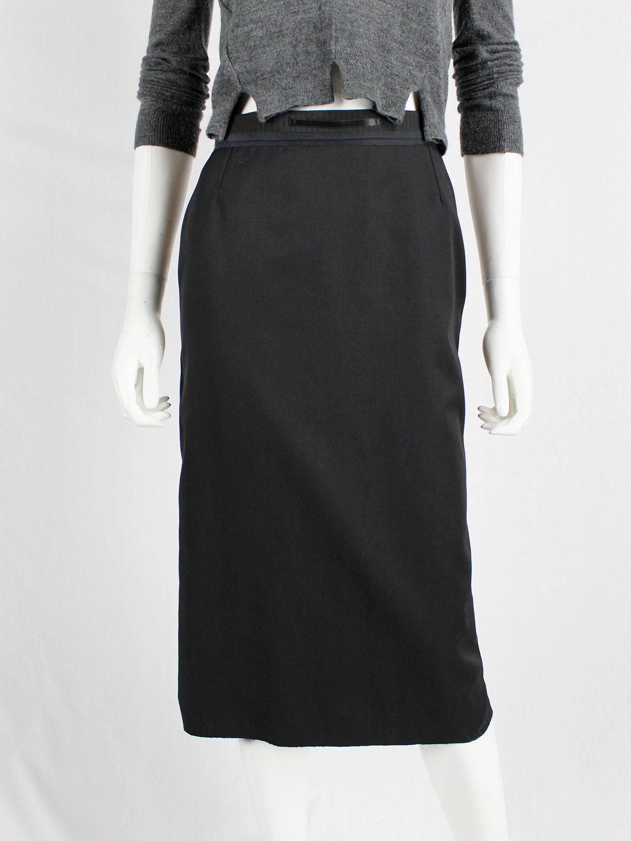 Maison Martin Margiela black pencil skirt with chopped hem fall 2000 (12)