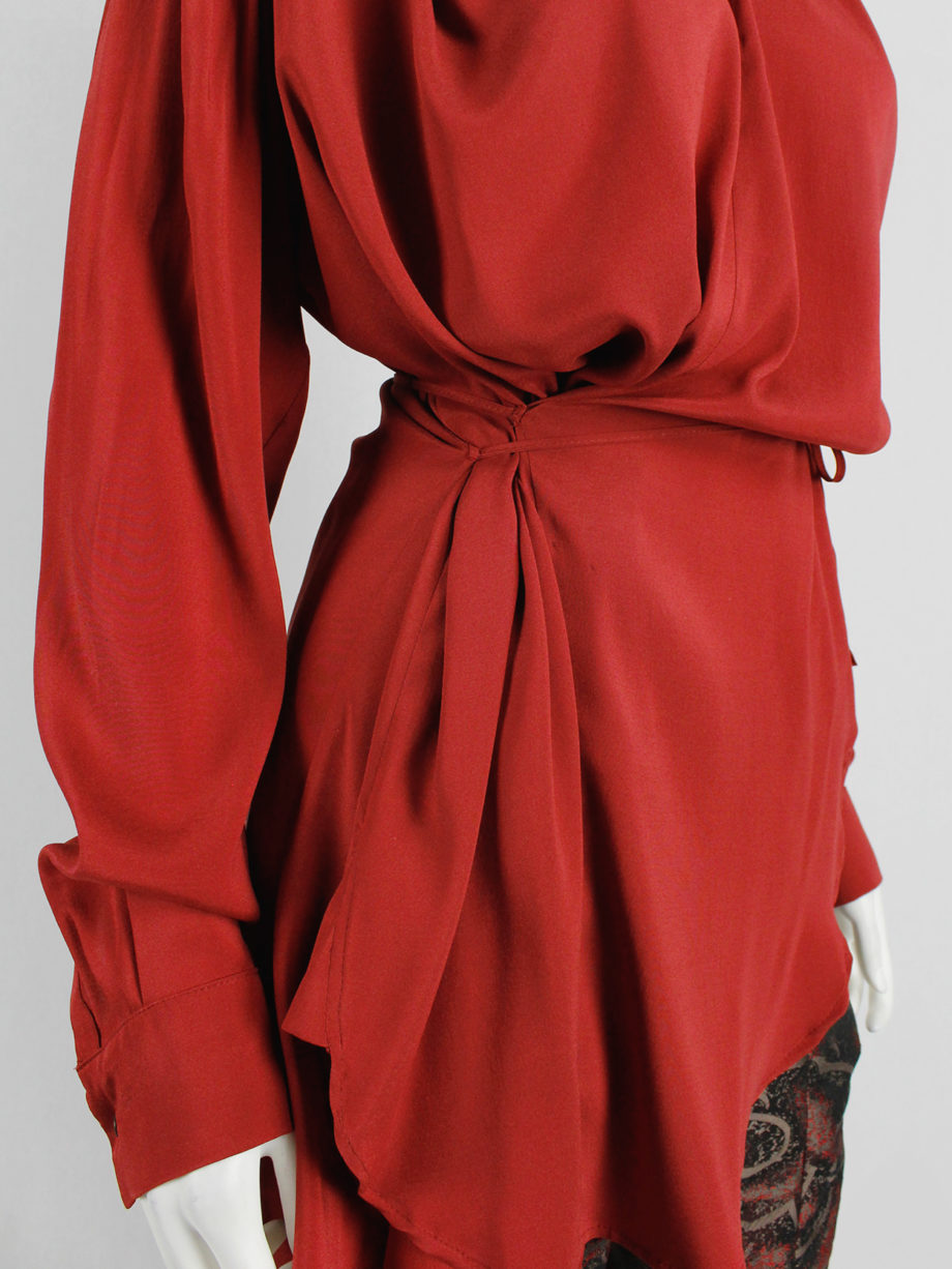 Vandevorst red blouse with brown riveted shoulder pads runway fall 2010 (9)