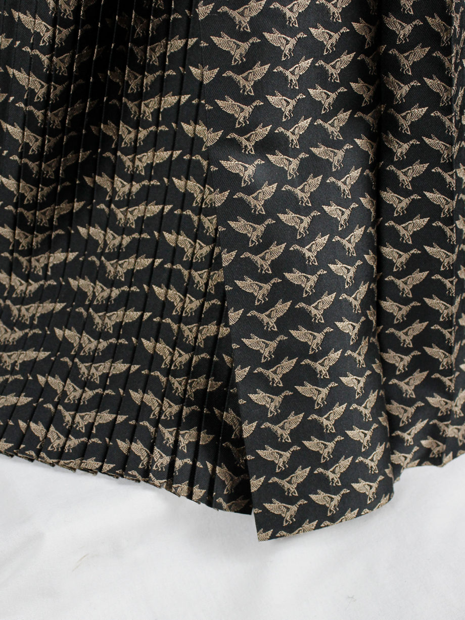 vintage Vandevorst black and gold skirt made of multiple pleated panels fall 2016 (9)