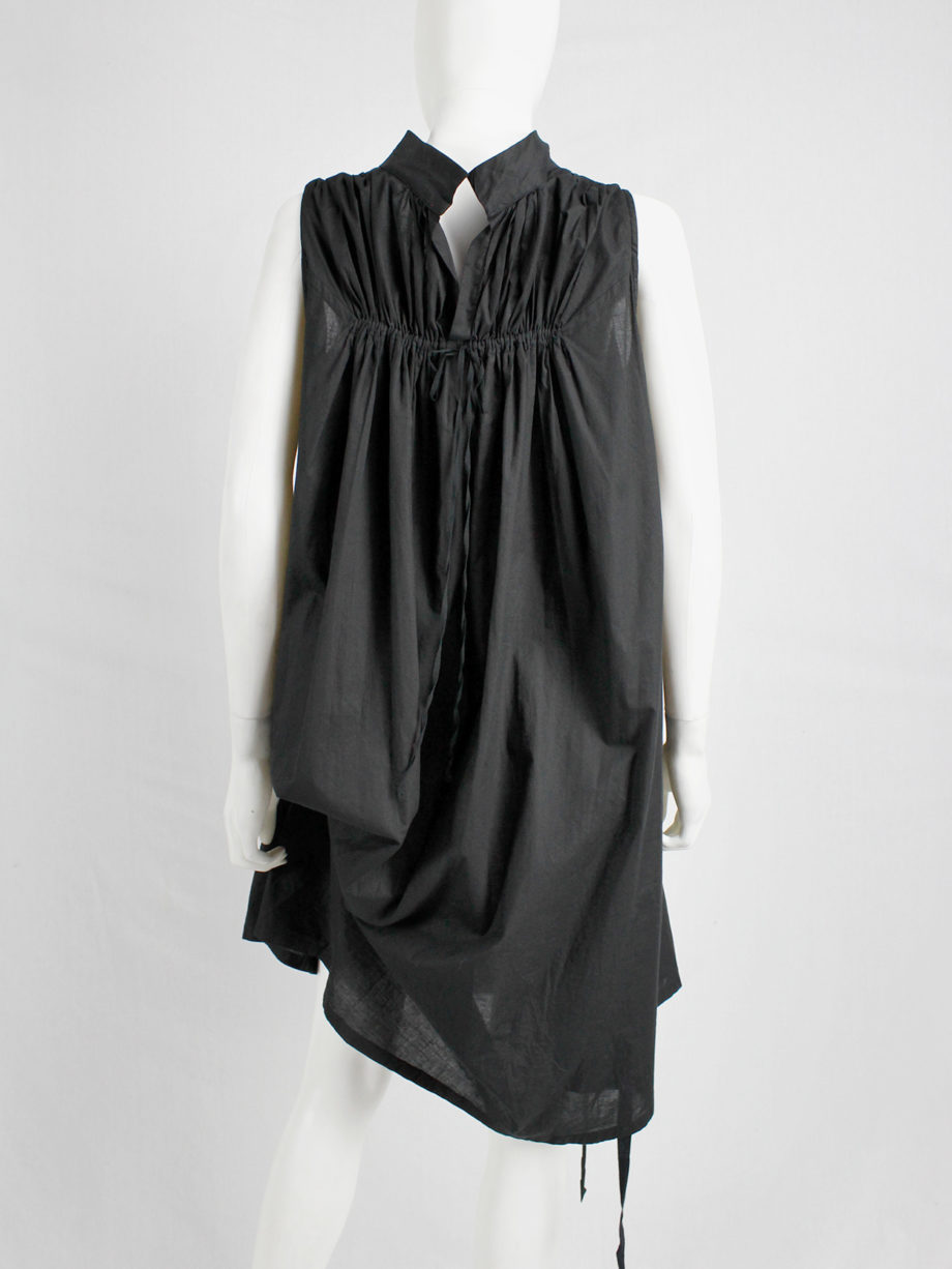 Ann Demeulemeester black garhered dress or top with fine pleats at the top fall 2009 (16)