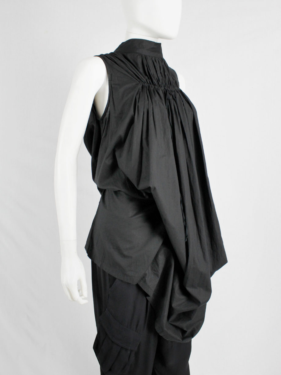 Ann Demeulemeester black garhered dress or top with fine pleats at the top fall 2009 (21)