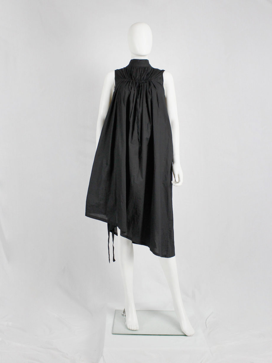 Ann Demeulemeester black garhered dress or top with fine pleats at the top fall 2009 (3)