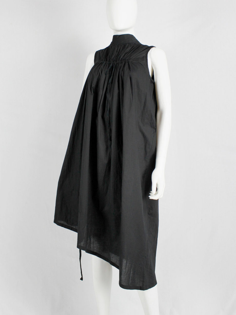 Ann Demeulemeester black garhered dress or top with fine pleats at the top fall 2009 (5)