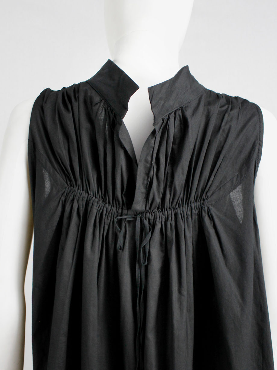 Ann Demeulemeester black garhered dress or top with fine pleats at the top fall 2009 (6)
