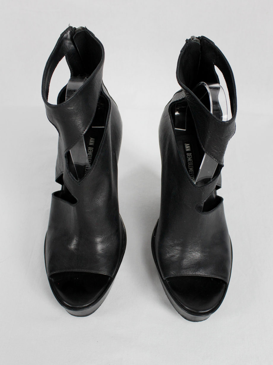Ann Demeulemeester black platform boots with cut-out curved heel (41) — spring 2013