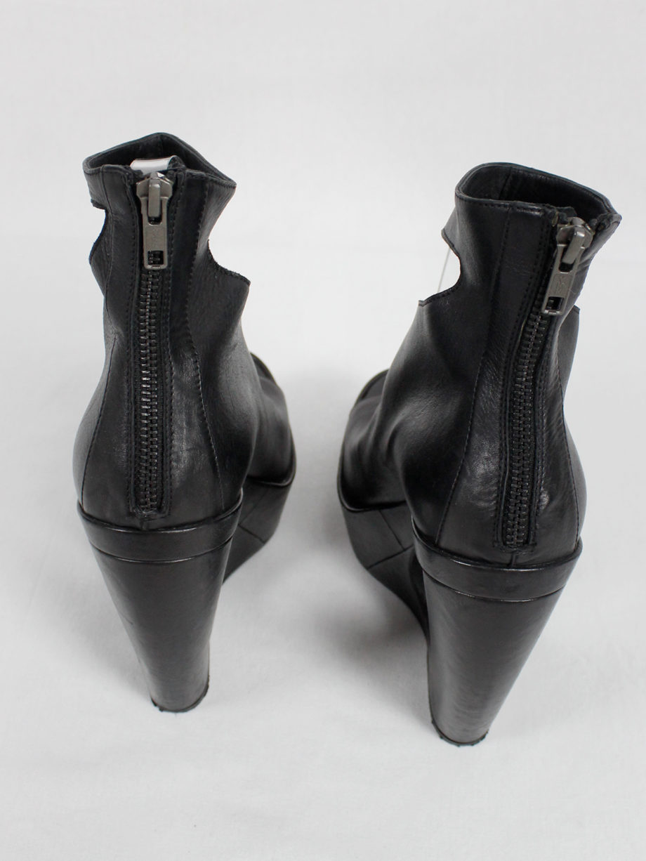 Ann Demeulemeester black platform boots with cut-out curved heel (42) — spring 2013