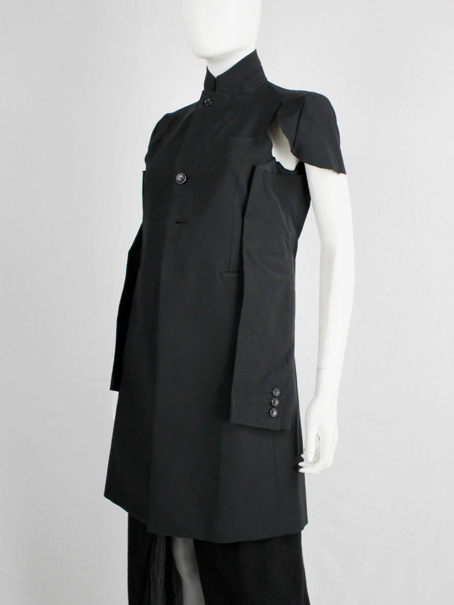 Comme des Garcons black deconstructed jacket with cut off sleeves sewn on the sides spring 2012 (2)