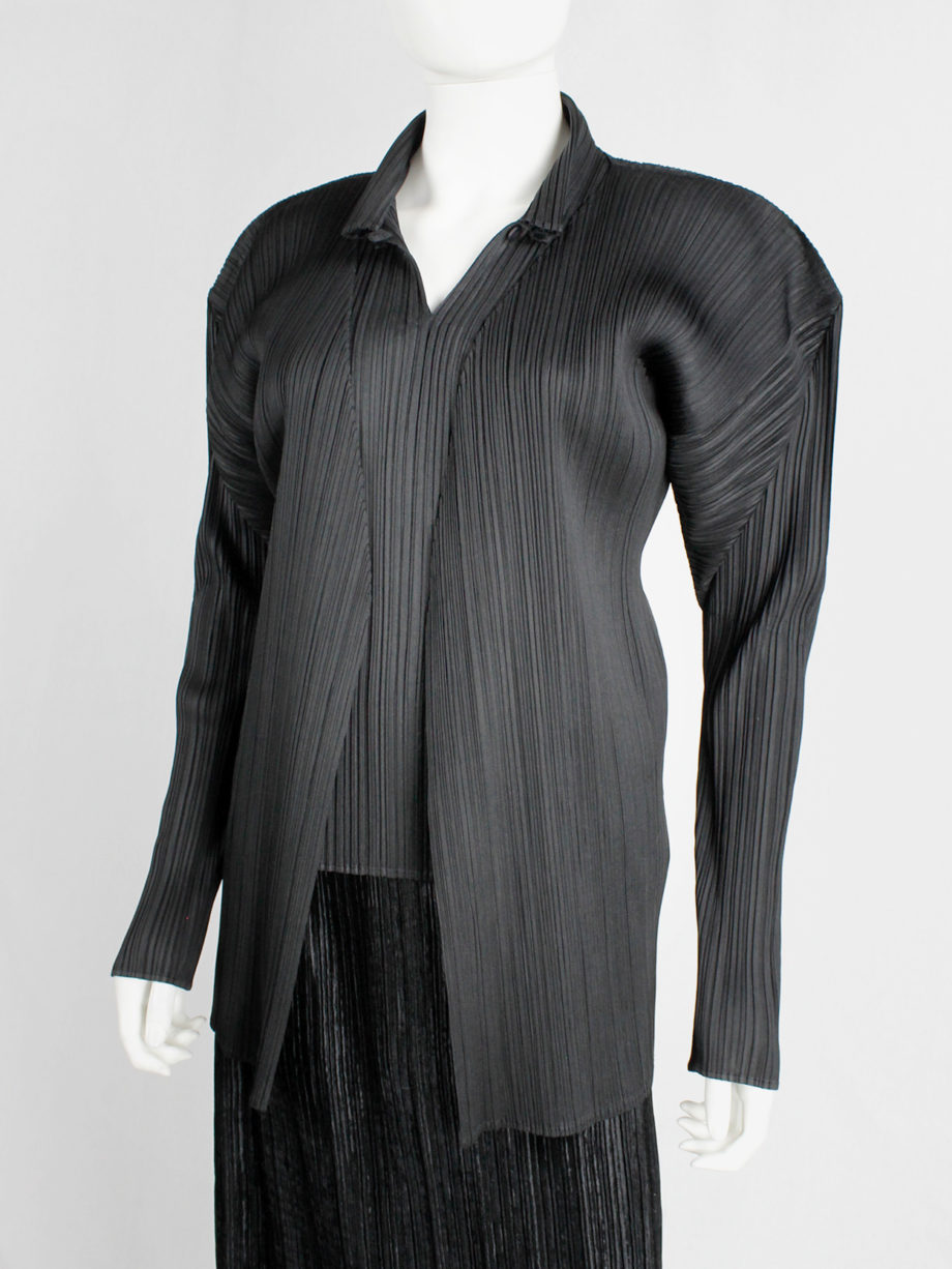 Issey Miyake Pleats Please black cardigan with open front and squared shoulders (3)