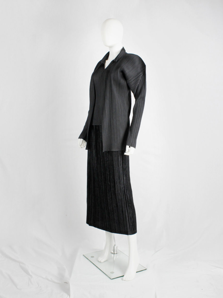 Issey Miyake Pleats Please black cardigan with open front and squared shoulders (6)