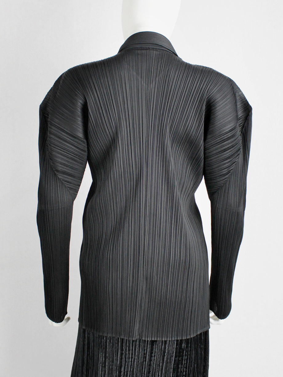Issey Miyake Pleats Please black cardigan with open front and squared shoulders (8)