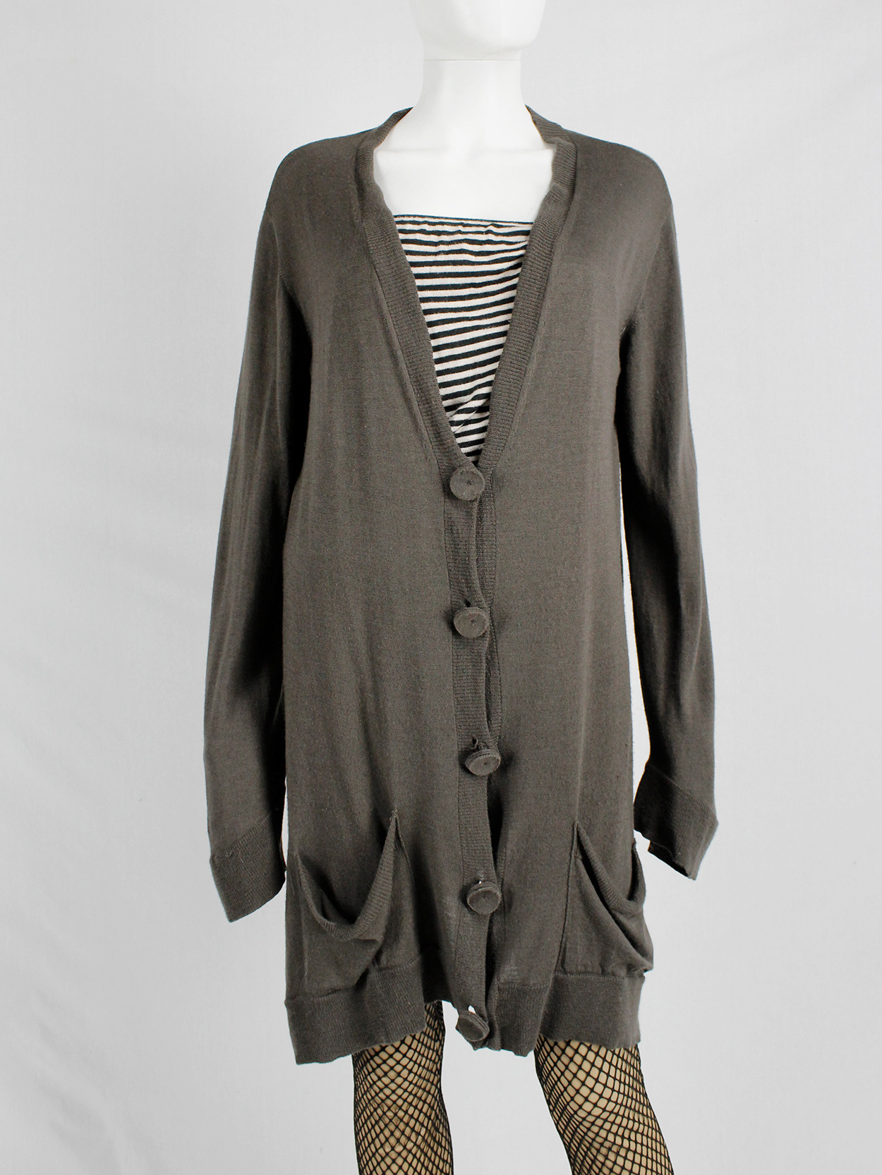 Maison Martin Margiela brown oversized cardigan with fabric covered buttons fall 2004 (11)