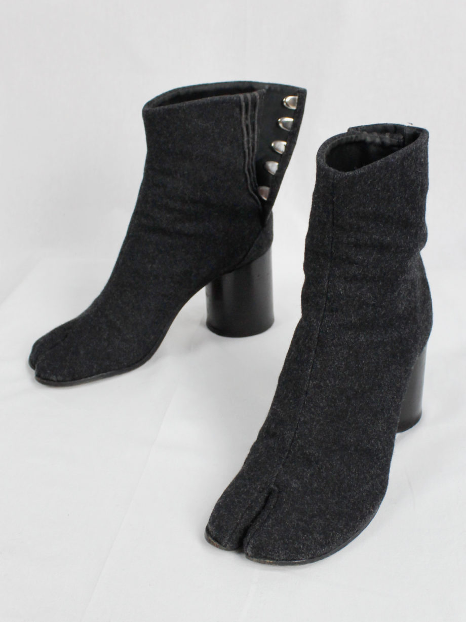 Maison Martin Margiela grey felt tabi boots with cylindrical heel 1990s 90s (14)