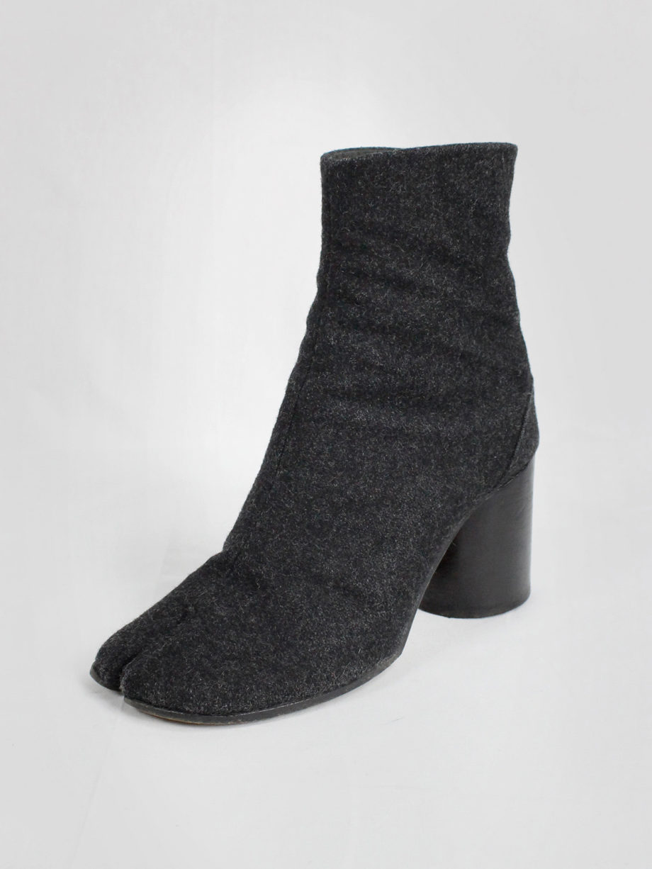Maison Martin Margiela grey felt tabi boots with cylindrical heel 1990s 90s (3)