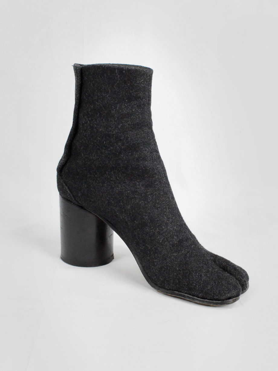 Maison Martin Margiela grey felt tabi boots with cylindrical heel 1990s 90s (5)